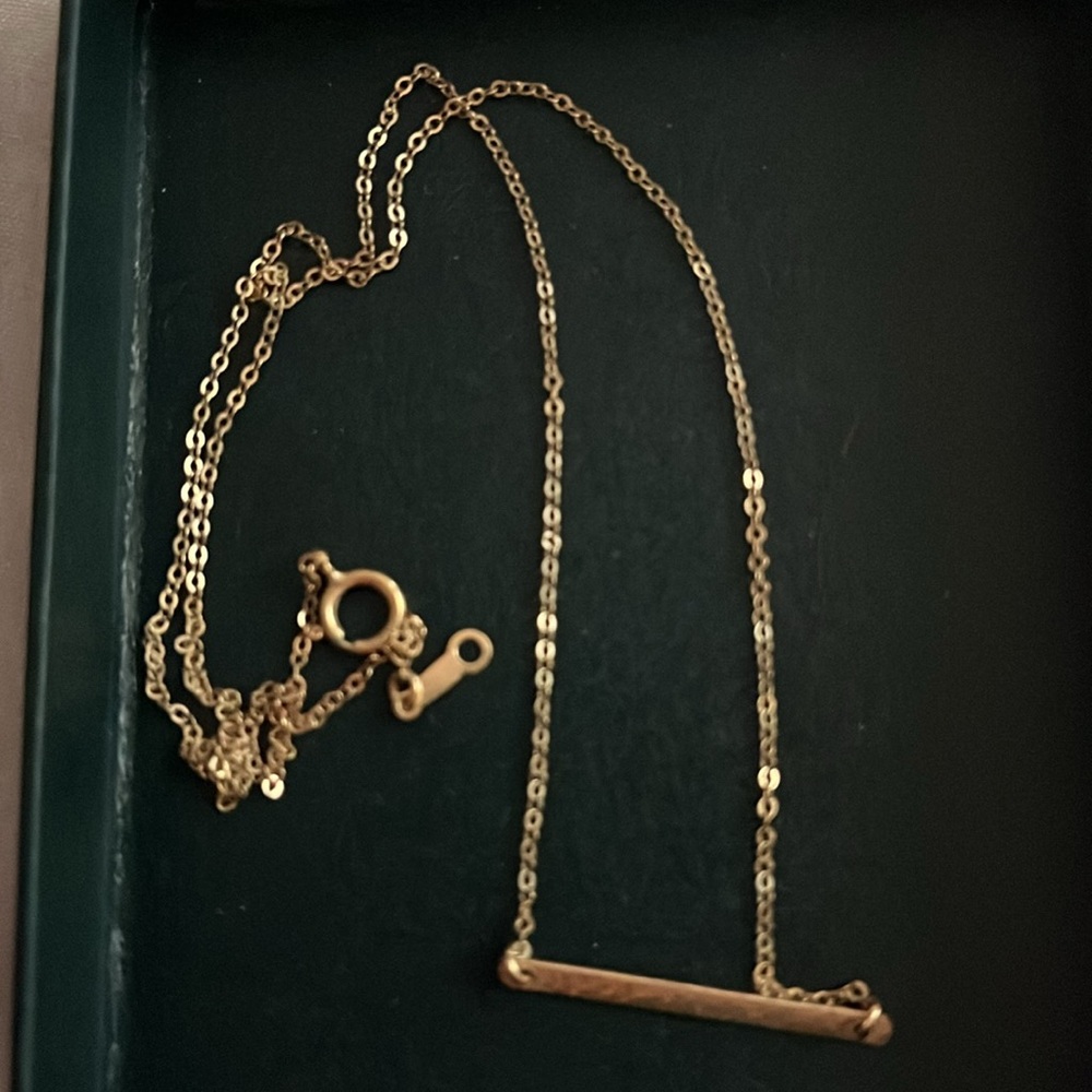 Delicate necklace - Picture 2 of 3